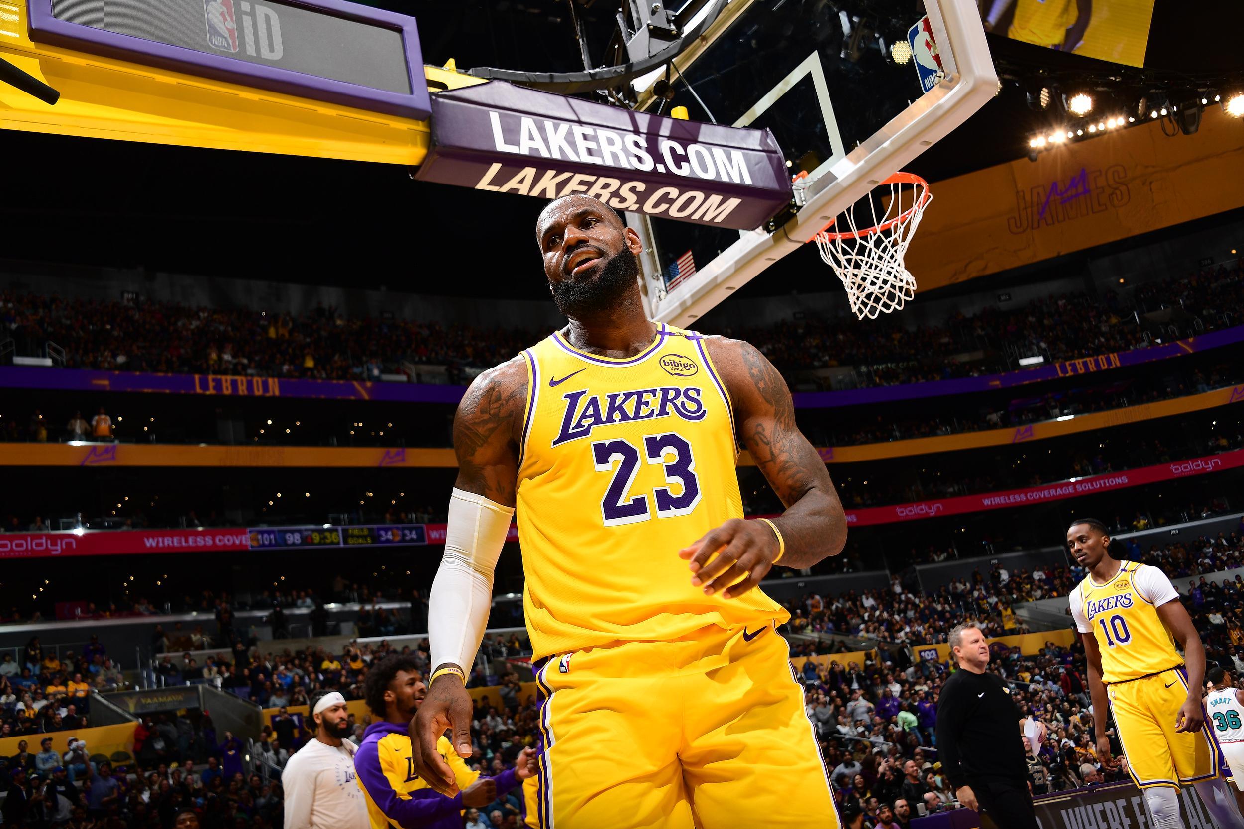 电竞世界杯投注-詹姆斯晒高尔夫装备版Labubu玩偶:请叫我LeBronBron Scheffler 电竞世界杯投注-詹姆斯晒高尔夫装备版Labubu玩偶:请叫我LeBronBron Scheffler