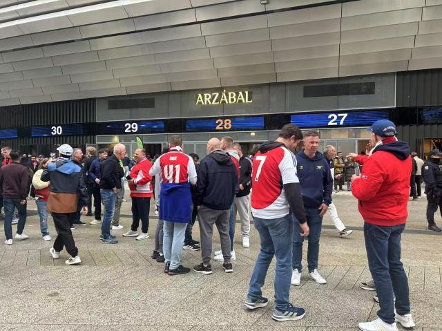 电竞世界杯职业联赛下注-【现场】欧冠之王黯然出局，伯纳乌嘘声送给姆巴佩